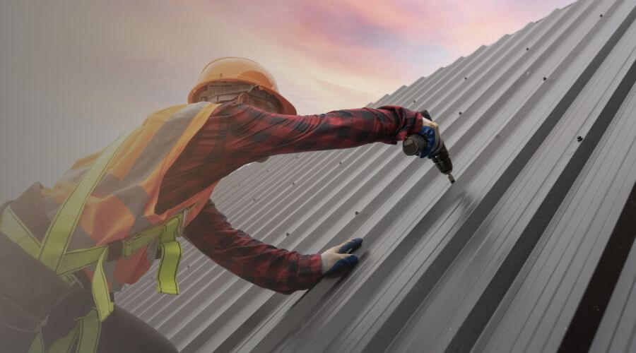 Professional gutter cleaning in Philpot, KY